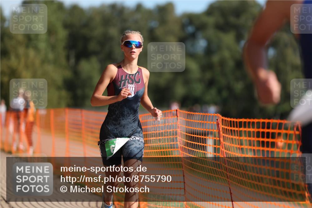 07.09.2025 - 19. Norderstedt Triathlon Michael Strokosch http://msf.ph/oto/8755790 07.09.2025 10:41:49 Laufen 657, 673, 1148 meine-sportfotos.de