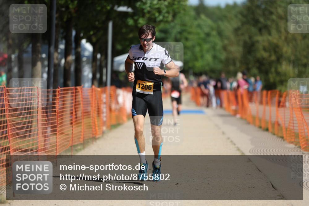 07.09.2025 - 19. Norderstedt Triathlon Michael Strokosch http://msf.ph/oto/8755802 07.09.2025 12:03:14 Laufen 1206 meine-sportfotos.de