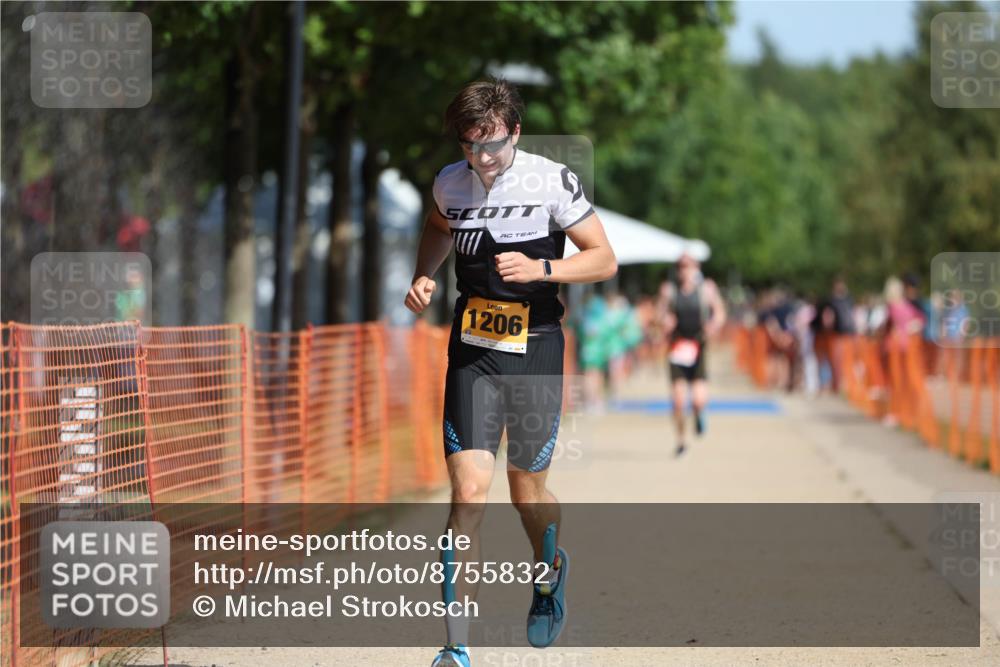 07.09.2025 - 19. Norderstedt Triathlon Michael Strokosch http://msf.ph/oto/8755832 07.09.2025 12:03:15 Laufen 1206 meine-sportfotos.de