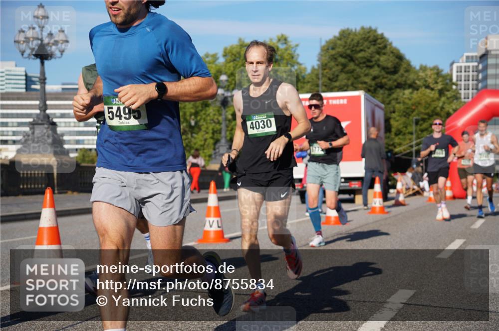 07.09.2025 - BARMER Alsterlauf Yannick Fuchs http://msf.ph/oto/8755834 07.09.2025 09:38:02 Laufen 5495, 4030 meine-sportfotos.de