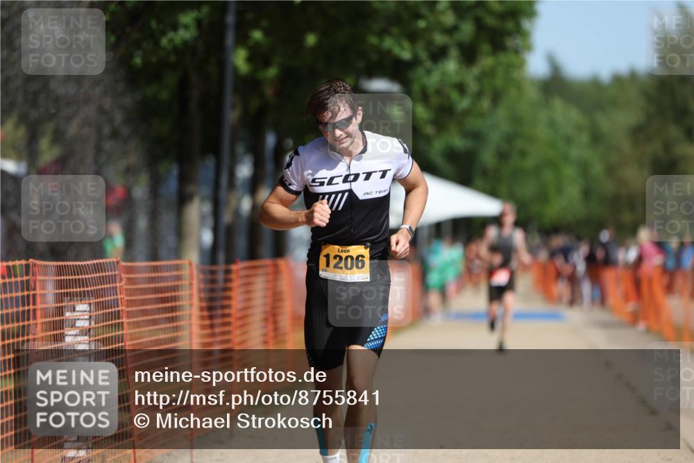 07.09.2025 - 19. Norderstedt Triathlon Michael Strokosch http://msf.ph/oto/8755841 07.09.2025 12:03:15 Laufen 1206 meine-sportfotos.de