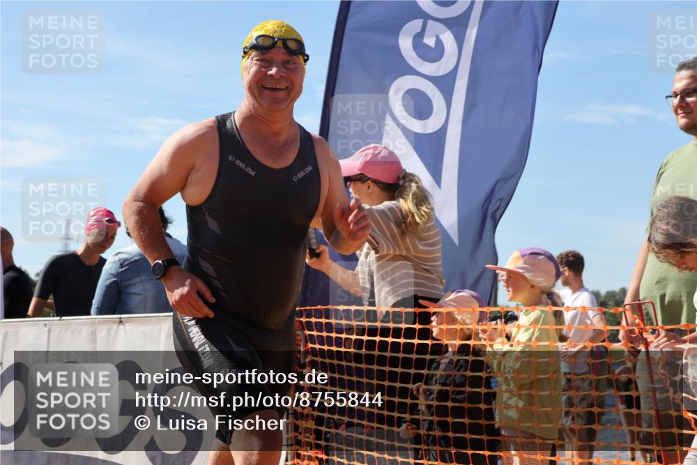 07.09.2025 - 19. Norderstedt Triathlon Luisa Fischer http://msf.ph/oto/8755844 07.09.2025 11:45:09 Schwimmen 195, 282, 697, 851, 852, 898, 1237, 1307 meine-sportfotos.de