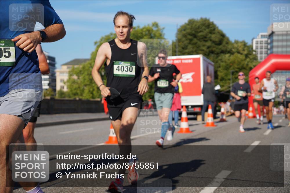 07.09.2025 - BARMER Alsterlauf Yannick Fuchs http://msf.ph/oto/8755851 07.09.2025 09:38:02 Laufen 5, 4030 meine-sportfotos.de