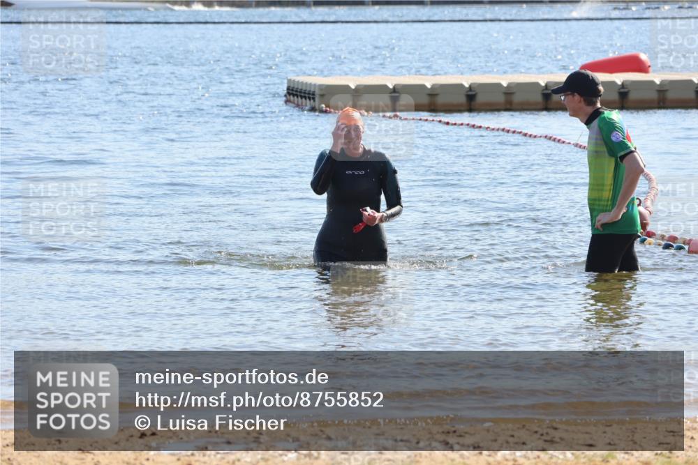 07.09.2025 - 19. Norderstedt Triathlon Luisa Fischer http://msf.ph/oto/8755852 07.09.2025 15:46:41 Schwimmen  meine-sportfotos.de