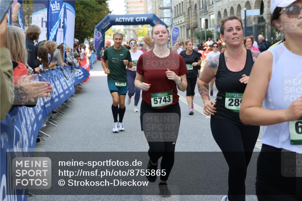 07.09.2025 - BARMER Alsterlauf Strokosch-Dieckow http://msf.ph/oto/8755865 07.09.2025 10:14:03 Ziel 2129, 2166, 2225, 2232, 2296, 2712, 2873, 2929, 2930, 3346, 3929, 4108, 4213, 4364, 4489, 4553, 5062, 5795, 6145, 6165, 6312, 6337, 8101, 8120, 8257 meine-sportfotos.de