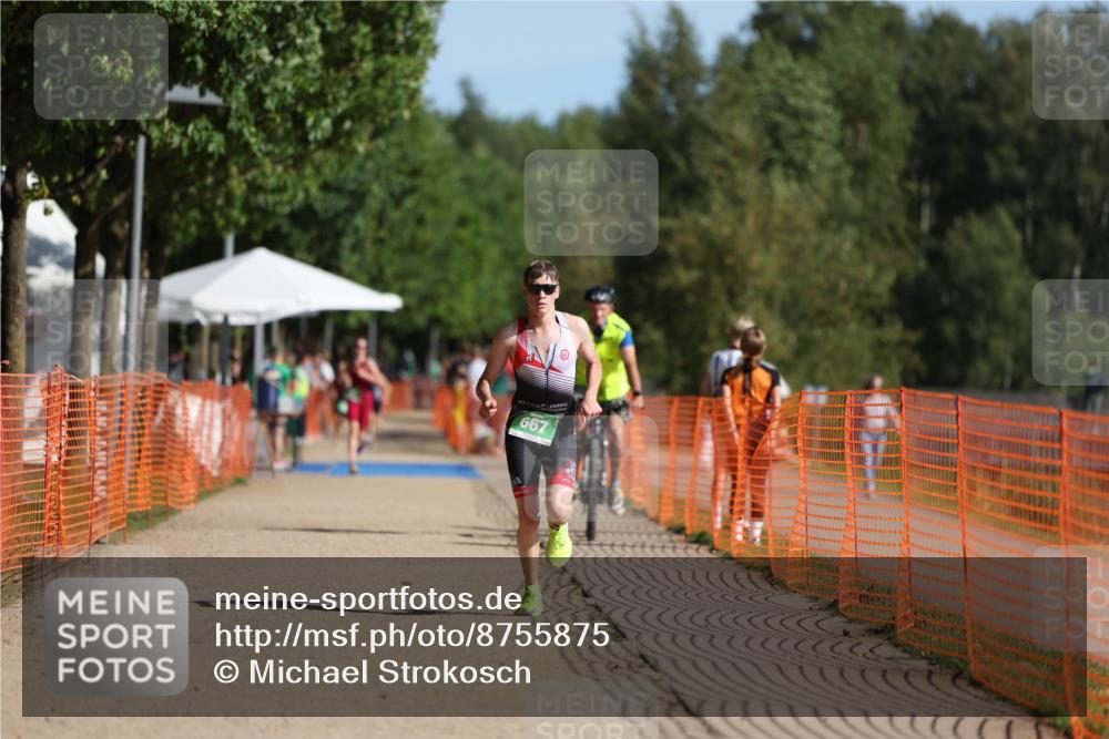 07.09.2025 - 19. Norderstedt Triathlon Michael Strokosch http://msf.ph/oto/8755875 07.09.2025 10:41:59 Laufen 667 meine-sportfotos.de