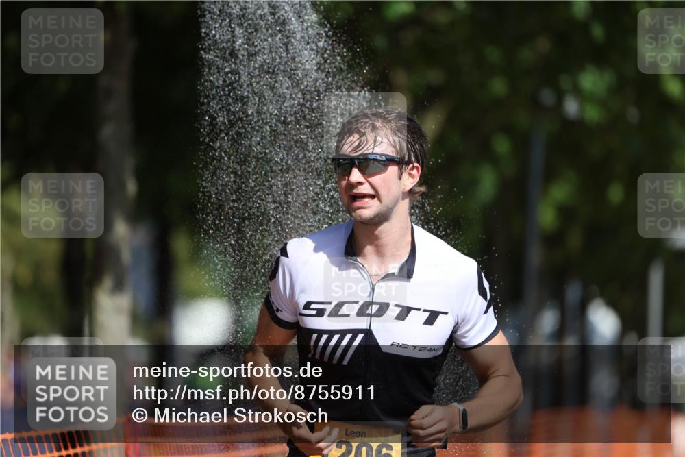 07.09.2025 - 19. Norderstedt Triathlon Michael Strokosch http://msf.ph/oto/8755911 07.09.2025 12:03:17 Laufen 154, 1206 meine-sportfotos.de