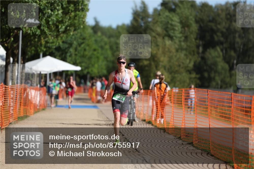 07.09.2025 - 19. Norderstedt Triathlon Michael Strokosch http://msf.ph/oto/8755917 07.09.2025 10:41:59 Laufen 667 meine-sportfotos.de