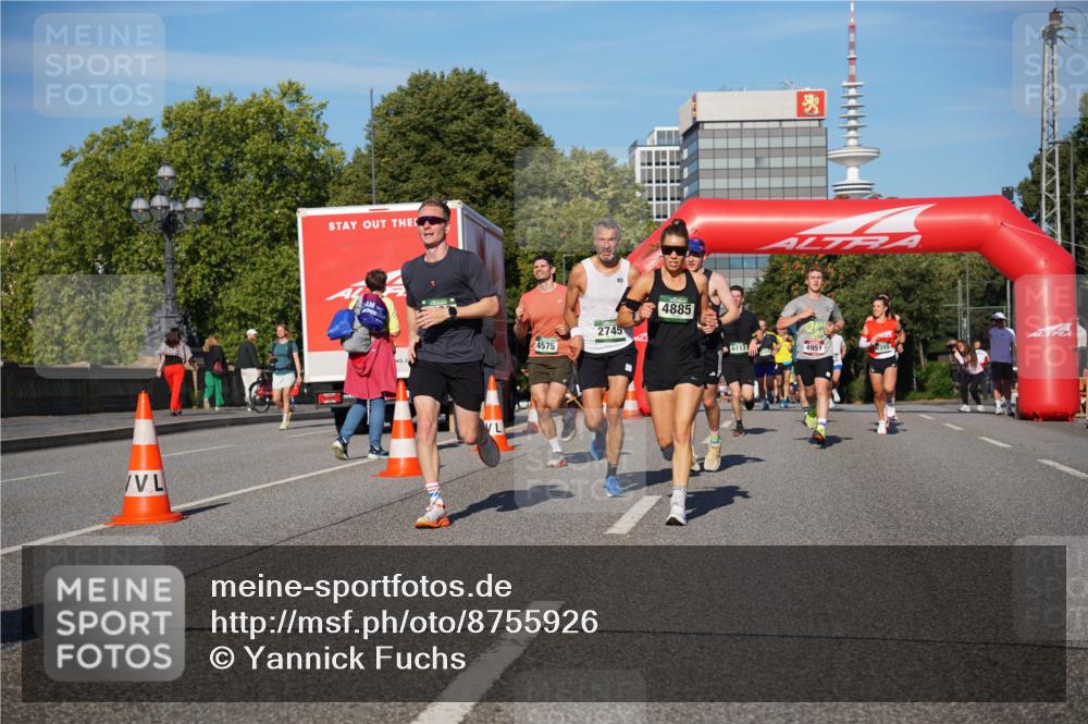 07.09.2025 - BARMER Alsterlauf Yannick Fuchs http://msf.ph/oto/8755926 07.09.2025 09:38:04 Laufen 4575, 2745, 4885, 61137, 4951, 355 meine-sportfotos.de