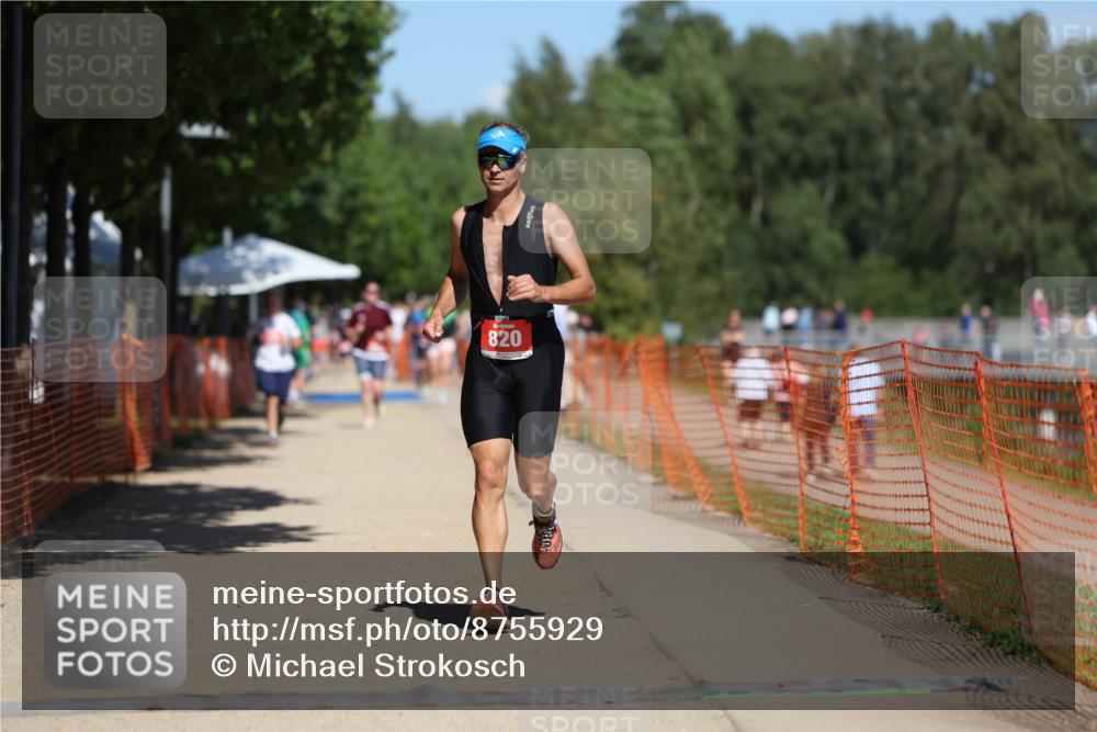 07.09.2025 - 19. Norderstedt Triathlon Michael Strokosch http://msf.ph/oto/8755929 07.09.2025 13:11:48 Laufen 820 meine-sportfotos.de