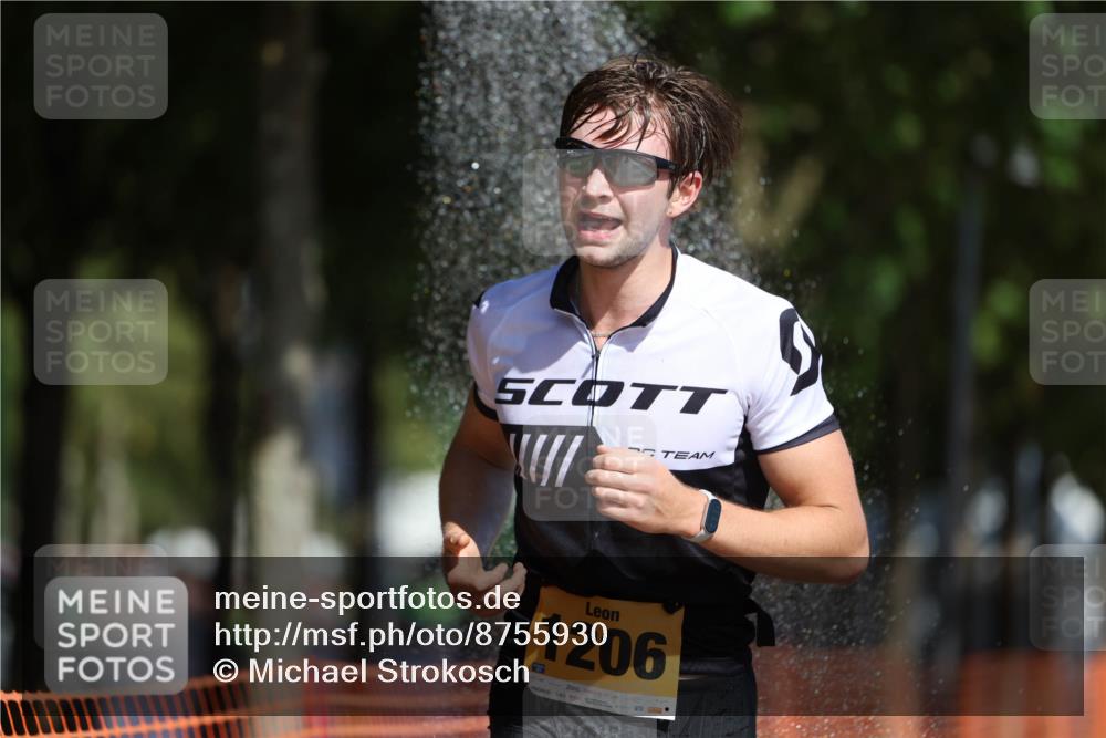 07.09.2025 - 19. Norderstedt Triathlon Michael Strokosch http://msf.ph/oto/8755930 07.09.2025 12:03:17 Laufen 154, 1206 meine-sportfotos.de