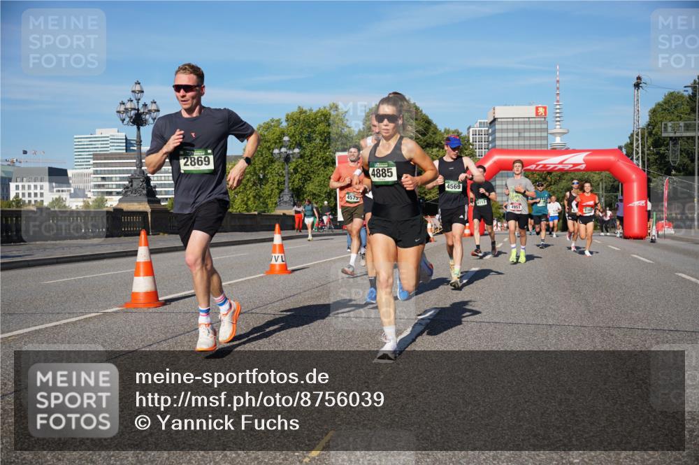 07.09.2025 - BARMER Alsterlauf Yannick Fuchs http://msf.ph/oto/8756039 07.09.2025 09:38:06 Laufen 2869, 4575, 4885, 4569, 6113, 4951 meine-sportfotos.de