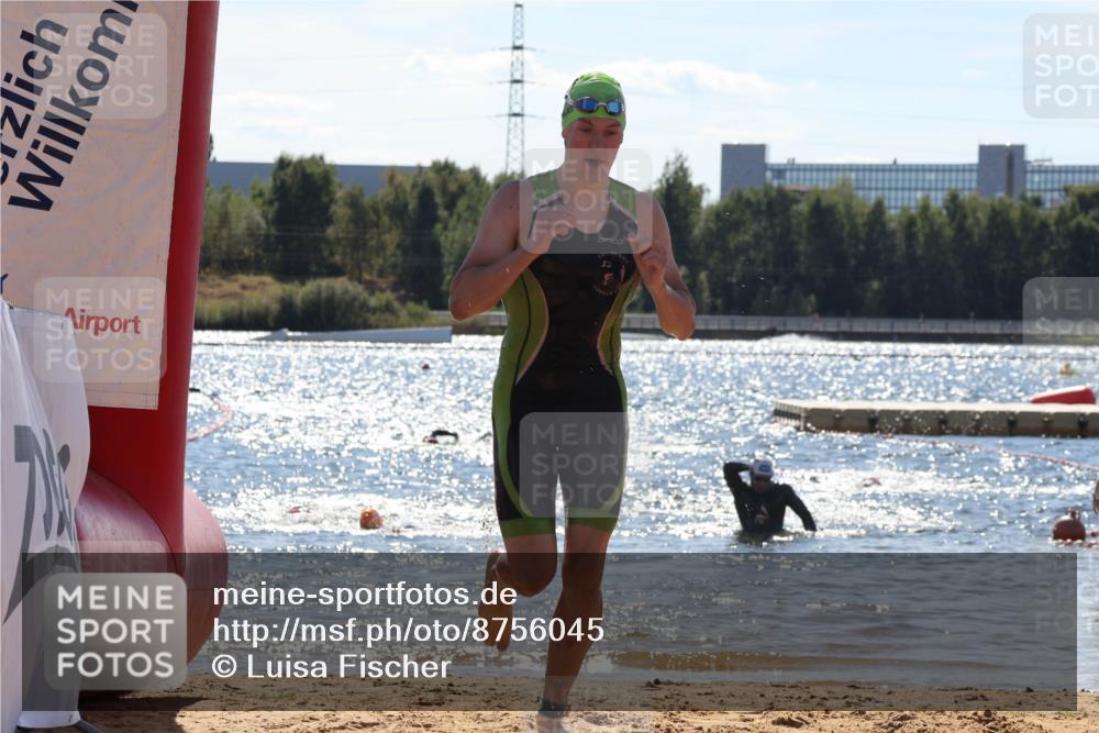 07.09.2025 - 19. Norderstedt Triathlon Luisa Fischer http://msf.ph/oto/8756045 07.09.2025 13:27:26 Schwimmen 960, 1017, 1467 meine-sportfotos.de
