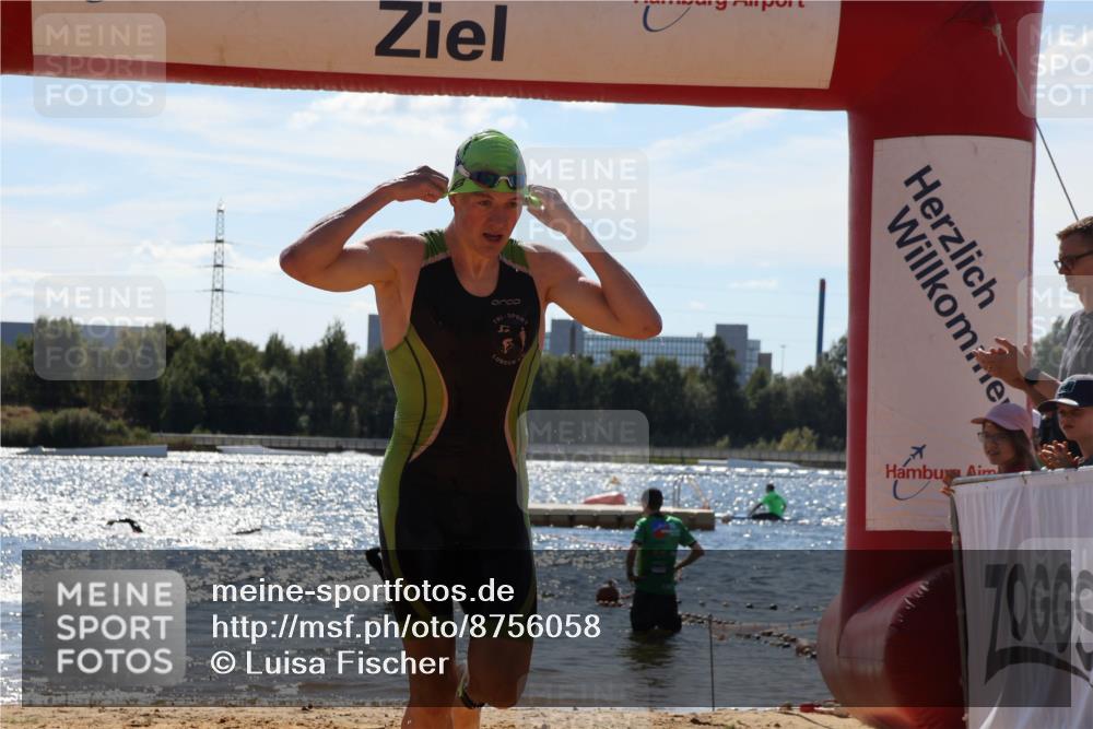 07.09.2025 - 19. Norderstedt Triathlon Luisa Fischer http://msf.ph/oto/8756058 07.09.2025 13:27:27 Schwimmen 960, 1017 meine-sportfotos.de