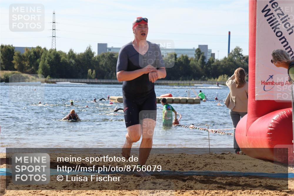 07.09.2025 - 19. Norderstedt Triathlon Luisa Fischer http://msf.ph/oto/8756079 07.09.2025 11:45:25 Schwimmen 195, 210, 282, 761 meine-sportfotos.de