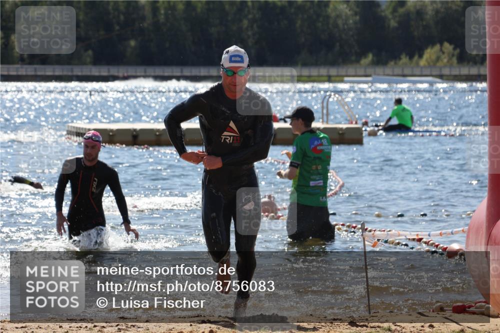 07.09.2025 - 19. Norderstedt Triathlon Luisa Fischer http://msf.ph/oto/8756083 07.09.2025 13:27:36 Schwimmen 880, 969, 1002, 1017 meine-sportfotos.de