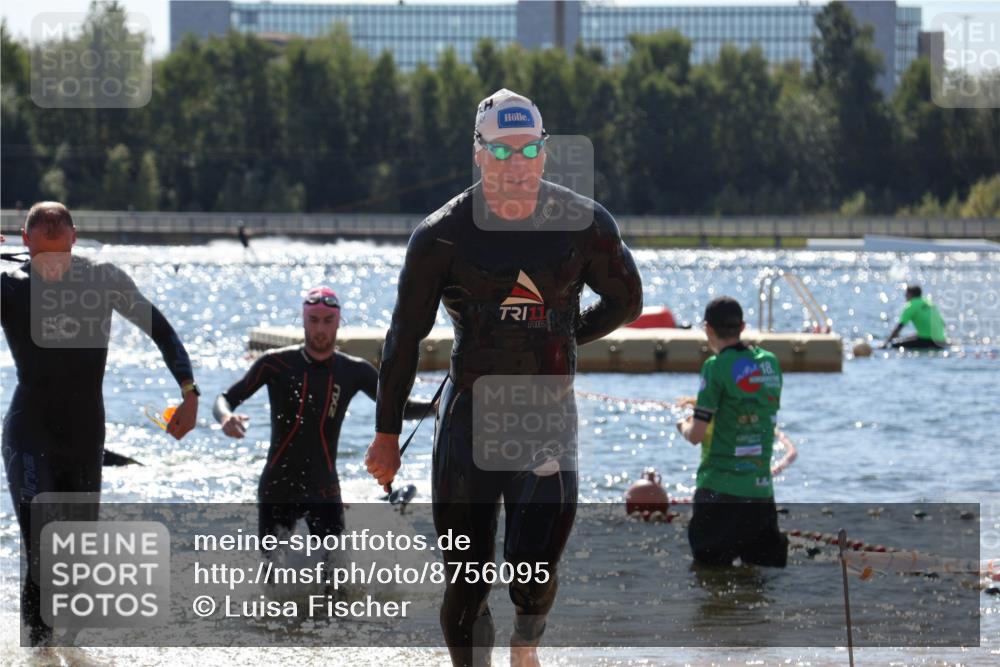 07.09.2025 - 19. Norderstedt Triathlon Luisa Fischer http://msf.ph/oto/8756095 07.09.2025 13:27:37 Schwimmen 880, 969, 1002, 1017, 1421 meine-sportfotos.de