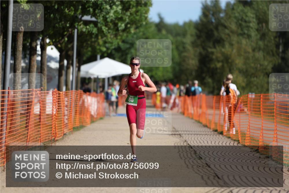 07.09.2025 - 19. Norderstedt Triathlon Michael Strokosch http://msf.ph/oto/8756099 07.09.2025 10:42:09 Laufen 86 meine-sportfotos.de
