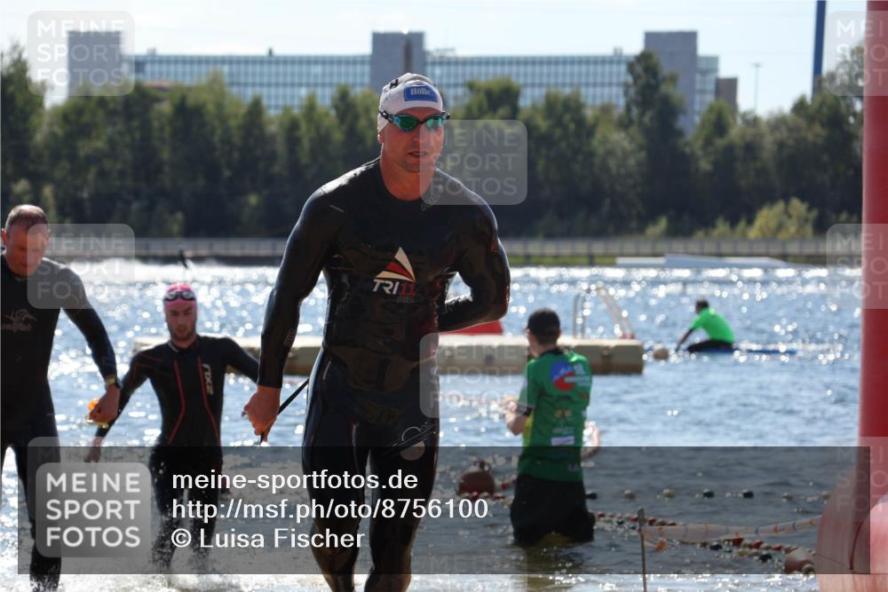07.09.2025 - 19. Norderstedt Triathlon Luisa Fischer http://msf.ph/oto/8756100 07.09.2025 13:27:37 Schwimmen 880, 969, 1002, 1017, 1421 meine-sportfotos.de