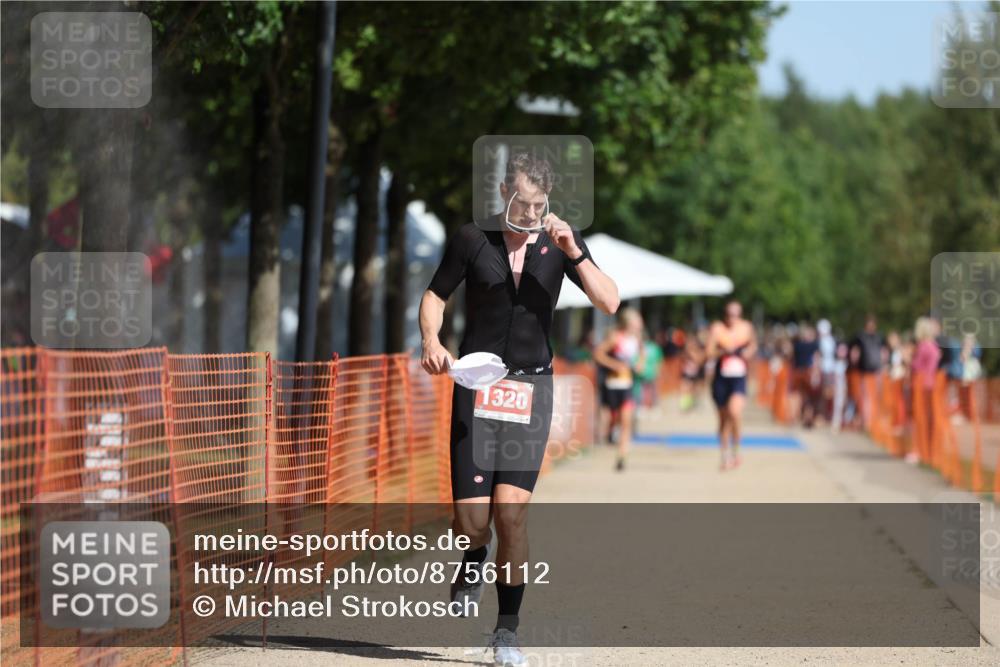07.09.2025 - 19. Norderstedt Triathlon Michael Strokosch http://msf.ph/oto/8756112 07.09.2025 12:03:33 Laufen 1320 meine-sportfotos.de