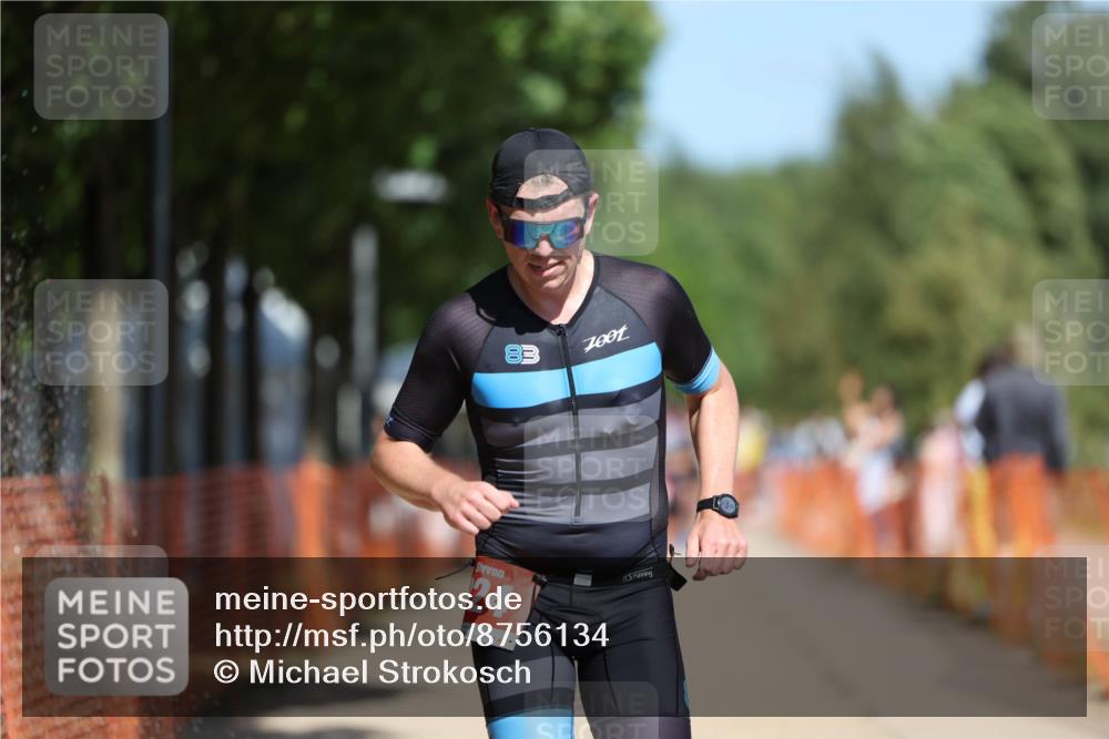 07.09.2025 - 19. Norderstedt Triathlon Michael Strokosch http://msf.ph/oto/8756134 07.09.2025 12:50:01 Laufen 824 meine-sportfotos.de
