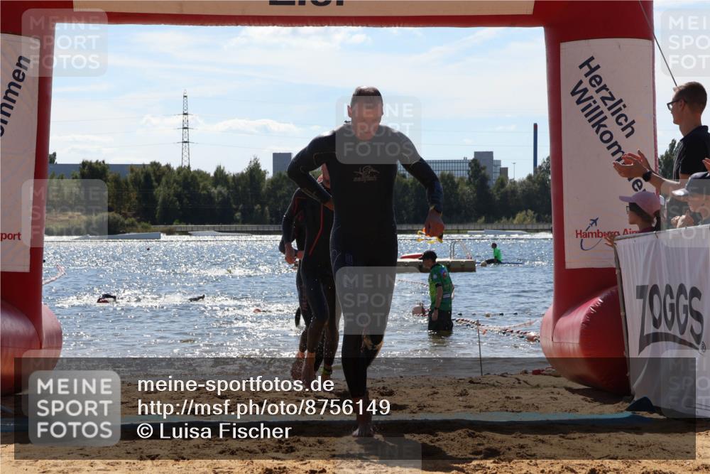 07.09.2025 - 19. Norderstedt Triathlon Luisa Fischer http://msf.ph/oto/8756149 07.09.2025 13:27:41 Schwimmen 880, 969, 1002, 1421 meine-sportfotos.de