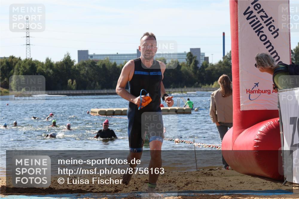 07.09.2025 - 19. Norderstedt Triathlon Luisa Fischer http://msf.ph/oto/8756163 07.09.2025 11:45:39 Schwimmen 696, 850 meine-sportfotos.de