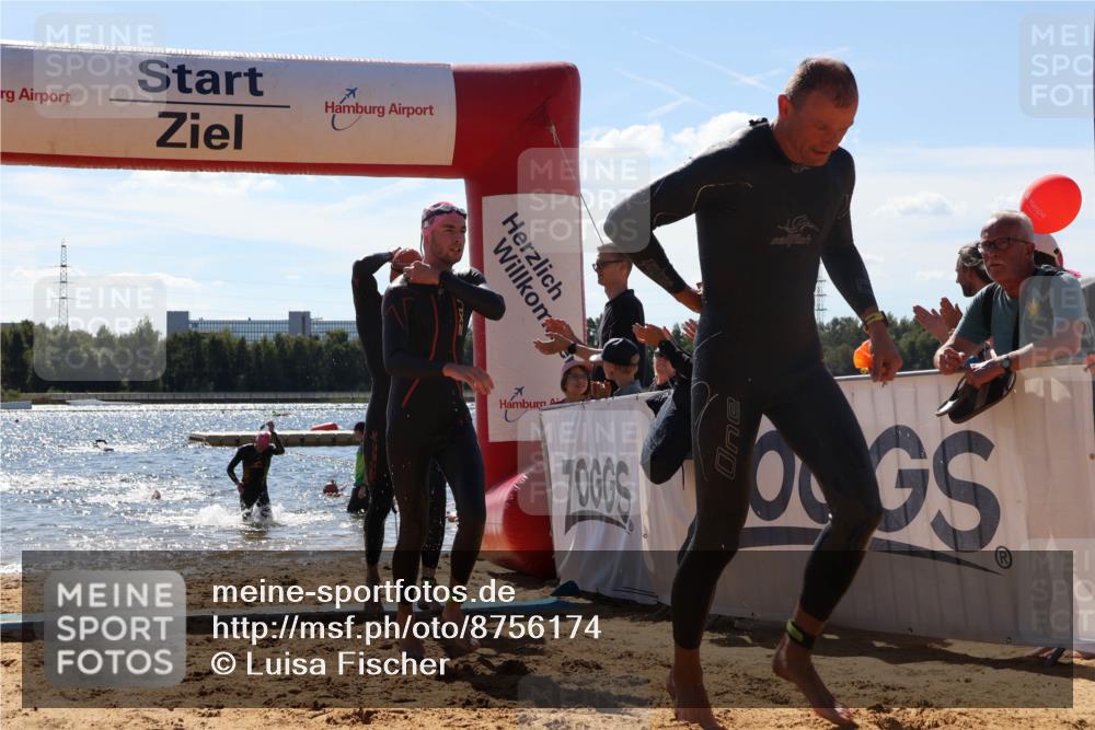 07.09.2025 - 19. Norderstedt Triathlon Luisa Fischer http://msf.ph/oto/8756174 07.09.2025 13:27:43 Schwimmen 880, 969, 975, 1002, 1421 meine-sportfotos.de