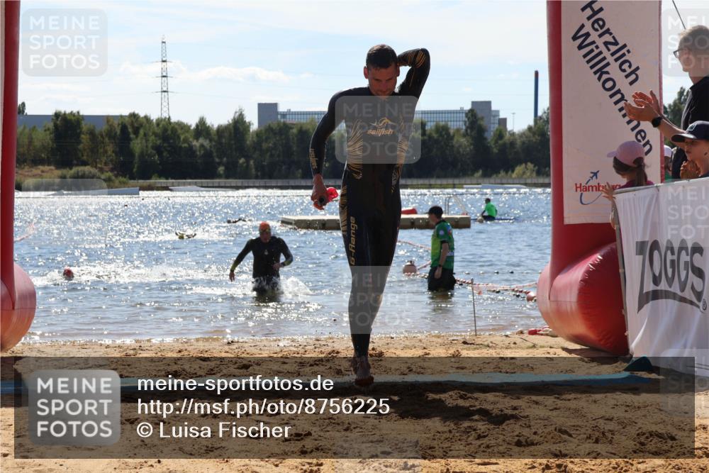 07.09.2025 - 19. Norderstedt Triathlon Luisa Fischer http://msf.ph/oto/8756225 07.09.2025 13:27:48 Schwimmen 880, 969, 975, 1002, 1421 meine-sportfotos.de