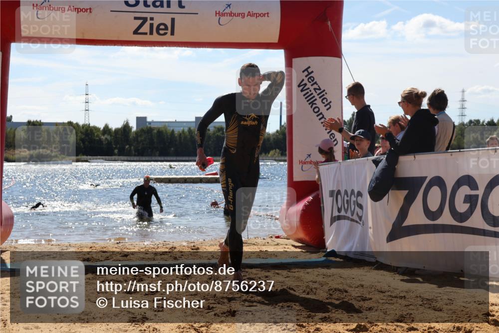 07.09.2025 - 19. Norderstedt Triathlon Luisa Fischer http://msf.ph/oto/8756237 07.09.2025 13:27:49 Schwimmen 880, 969, 975, 1002, 1034, 1421 meine-sportfotos.de