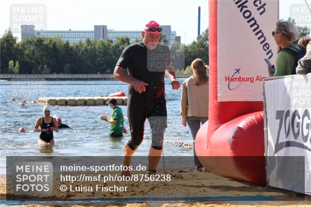 07.09.2025 - 19. Norderstedt Triathlon Luisa Fischer http://msf.ph/oto/8756238 07.09.2025 11:45:51 Schwimmen 727, 780 meine-sportfotos.de