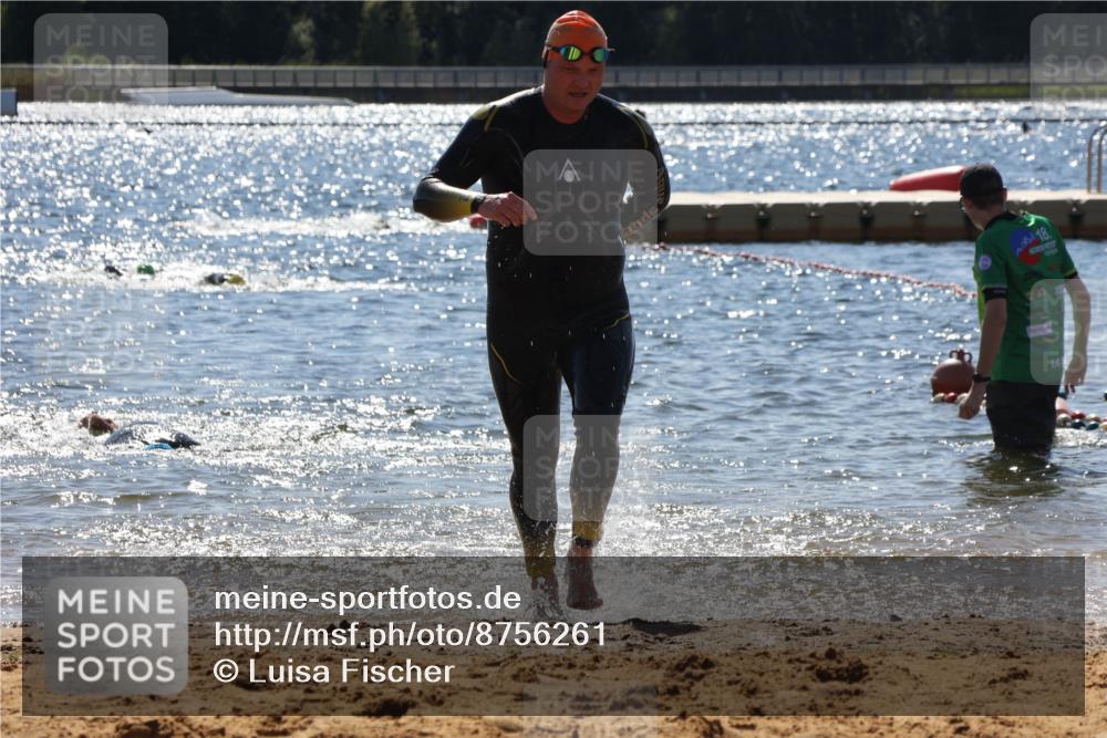 07.09.2025 - 19. Norderstedt Triathlon Luisa Fischer http://msf.ph/oto/8756261 07.09.2025 13:27:52 Schwimmen 880, 975, 1002, 1034, 1421 meine-sportfotos.de