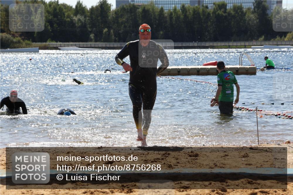 07.09.2025 - 19. Norderstedt Triathlon Luisa Fischer http://msf.ph/oto/8756268 07.09.2025 13:27:53 Schwimmen 880, 975, 1002, 1034, 1421 meine-sportfotos.de