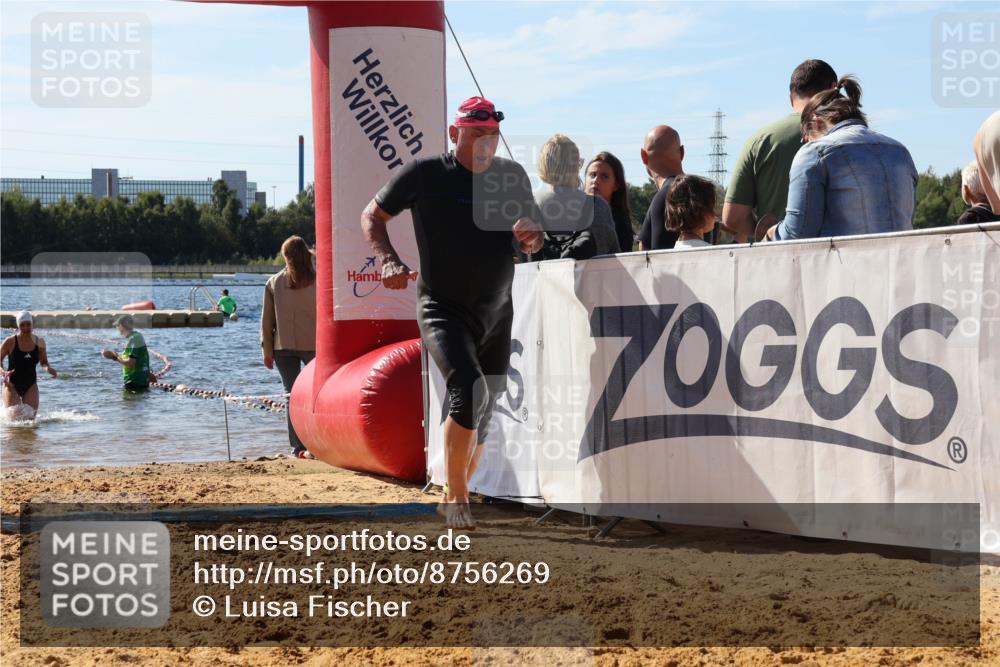 07.09.2025 - 19. Norderstedt Triathlon Luisa Fischer http://msf.ph/oto/8756269 07.09.2025 11:45:53 Schwimmen 727, 780 meine-sportfotos.de