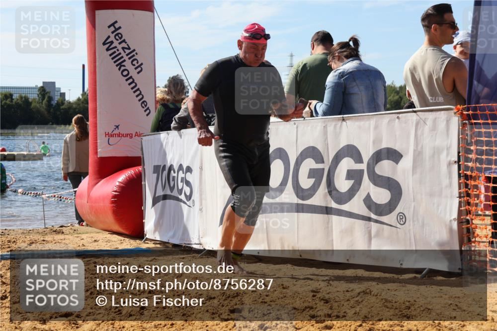 07.09.2025 - 19. Norderstedt Triathlon Luisa Fischer http://msf.ph/oto/8756287 07.09.2025 11:45:53 Schwimmen 727, 780 meine-sportfotos.de