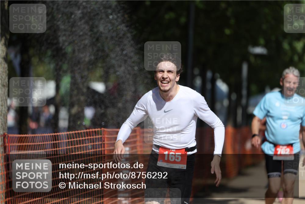07.09.2025 - 19. Norderstedt Triathlon Michael Strokosch http://msf.ph/oto/8756292 07.09.2025 12:50:09 Laufen 165, 762, 1242, 1286, 1339, 1381 meine-sportfotos.de