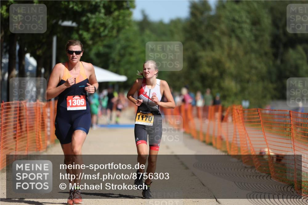 07.09.2025 - 19. Norderstedt Triathlon Michael Strokosch http://msf.ph/oto/8756303 07.09.2025 12:03:43 Laufen 1170, 1305 meine-sportfotos.de