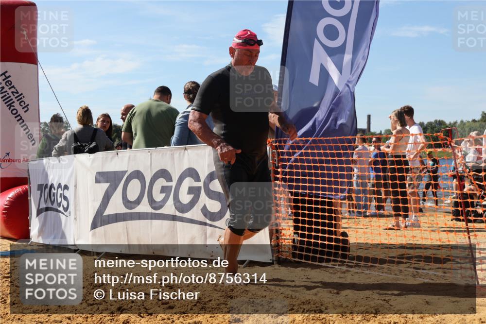 07.09.2025 - 19. Norderstedt Triathlon Luisa Fischer http://msf.ph/oto/8756314 07.09.2025 11:45:54 Schwimmen 727, 780 meine-sportfotos.de