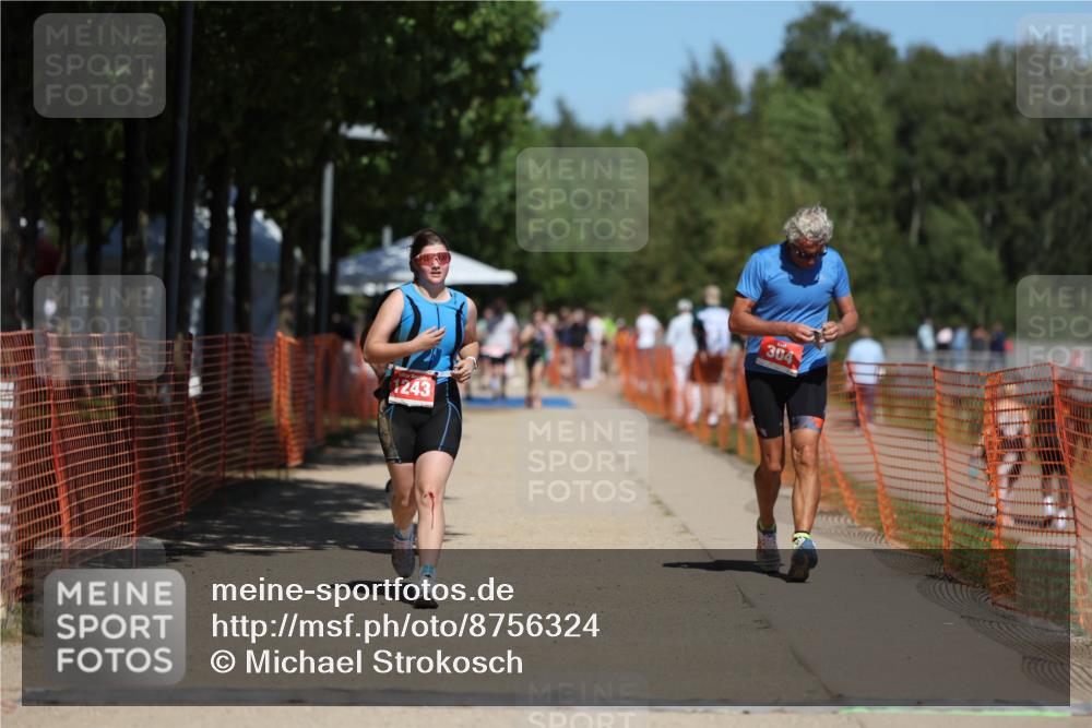 07.09.2025 - 19. Norderstedt Triathlon Michael Strokosch http://msf.ph/oto/8756324 07.09.2025 13:12:07 Laufen 304, 700, 1243 meine-sportfotos.de