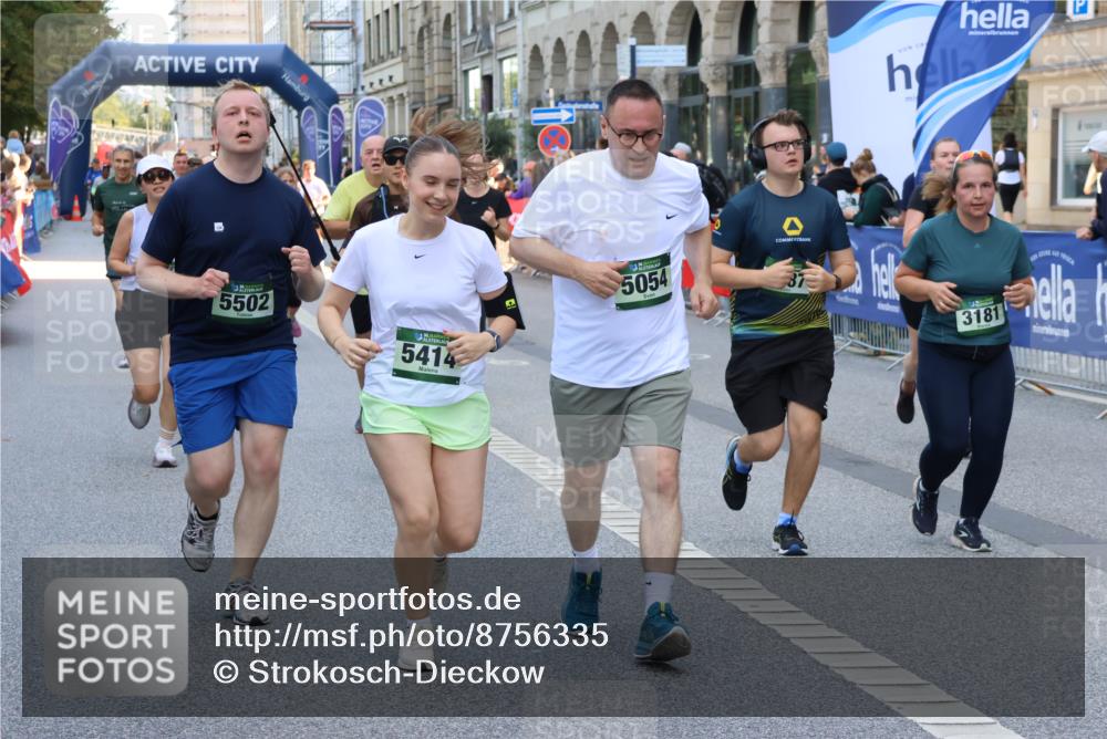 07.09.2025 - BARMER Alsterlauf Strokosch-Dieckow http://msf.ph/oto/8756335 07.09.2025 10:13:59 Ziel 2129, 2166, 2225, 2232, 2296, 2403, 2688, 2712, 2873, 2929, 2930, 3236, 3346, 3503, 3504, 3734, 3929, 4108, 4213, 4489, 4553, 4699, 5062, 5277, 5278, 5468, 5795, 6145, 6165, 6284, 6337, 8101, 8120, 8257 meine-sportfotos.de