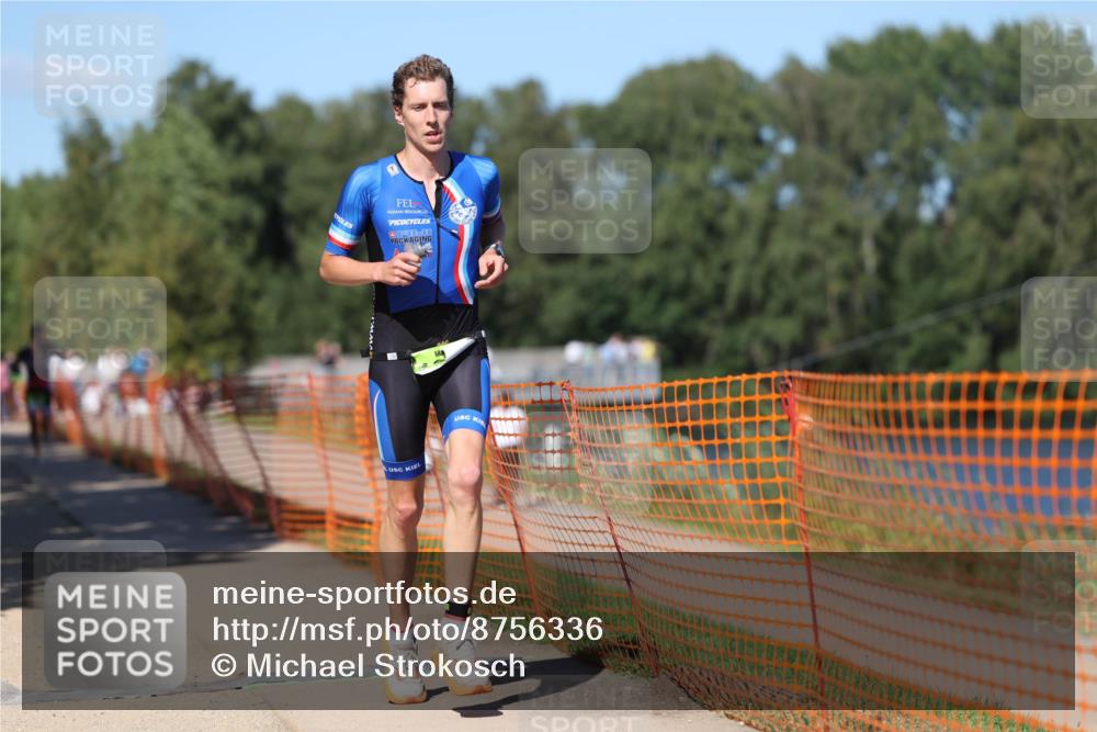 07.09.2025 - 19. Norderstedt Triathlon Michael Strokosch http://msf.ph/oto/8756336 07.09.2025 14:54:04 Laufen 1017, 1038, 1040 meine-sportfotos.de