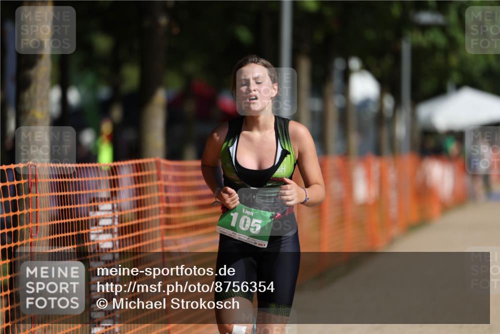 07.09.2025 - 19. Norderstedt Triathlon Michael Strokosch http://msf.ph/oto/8756354 07.09.2025 11:01:03 Laufen 105 meine-sportfotos.de