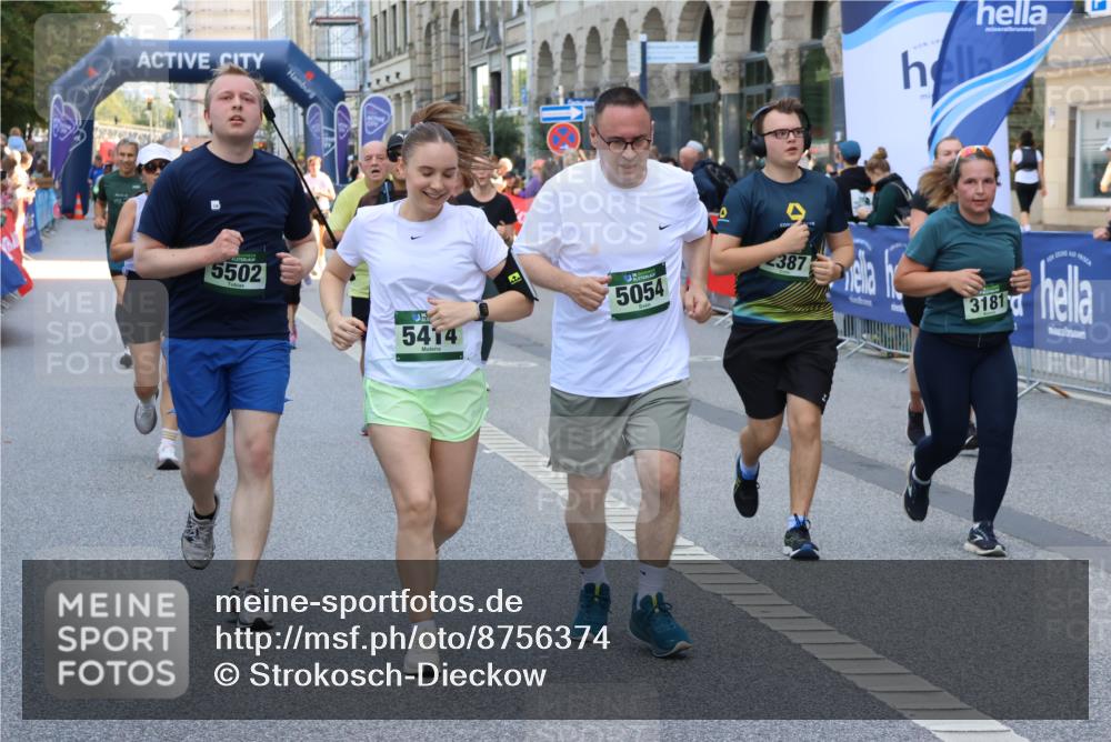 07.09.2025 - BARMER Alsterlauf Strokosch-Dieckow http://msf.ph/oto/8756374 07.09.2025 10:13:59 Ziel 2129, 2166, 2225, 2232, 2296, 2403, 2688, 2712, 2873, 2929, 2930, 3236, 3346, 3503, 3504, 3734, 3929, 4108, 4213, 4489, 4553, 4699, 5062, 5277, 5278, 5468, 5795, 6145, 6165, 6284, 6337, 8101, 8120, 8257 meine-sportfotos.de