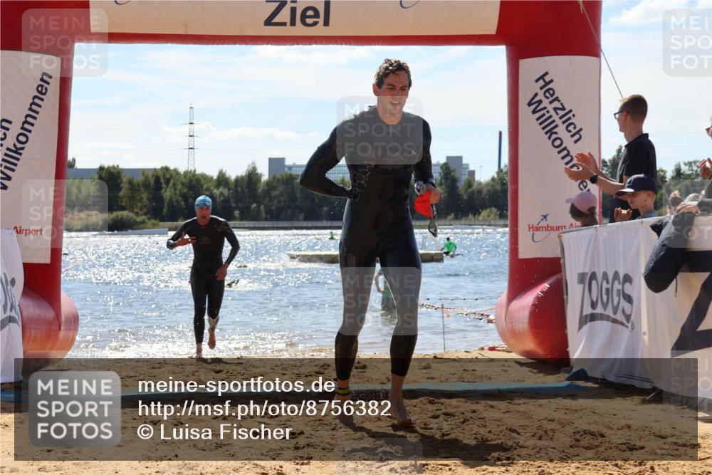 07.09.2025 - 19. Norderstedt Triathlon Luisa Fischer http://msf.ph/oto/8756382 07.09.2025 13:28:03 Schwimmen 388, 876, 1034 meine-sportfotos.de