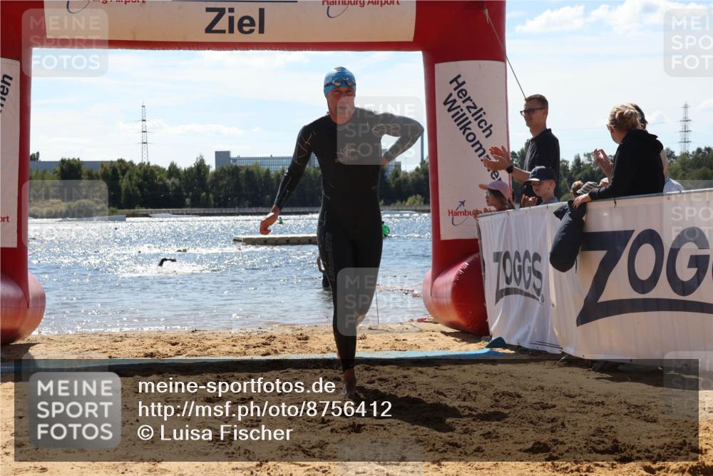 07.09.2025 - 19. Norderstedt Triathlon Luisa Fischer http://msf.ph/oto/8756412 07.09.2025 13:28:06 Schwimmen 388, 876, 1034 meine-sportfotos.de