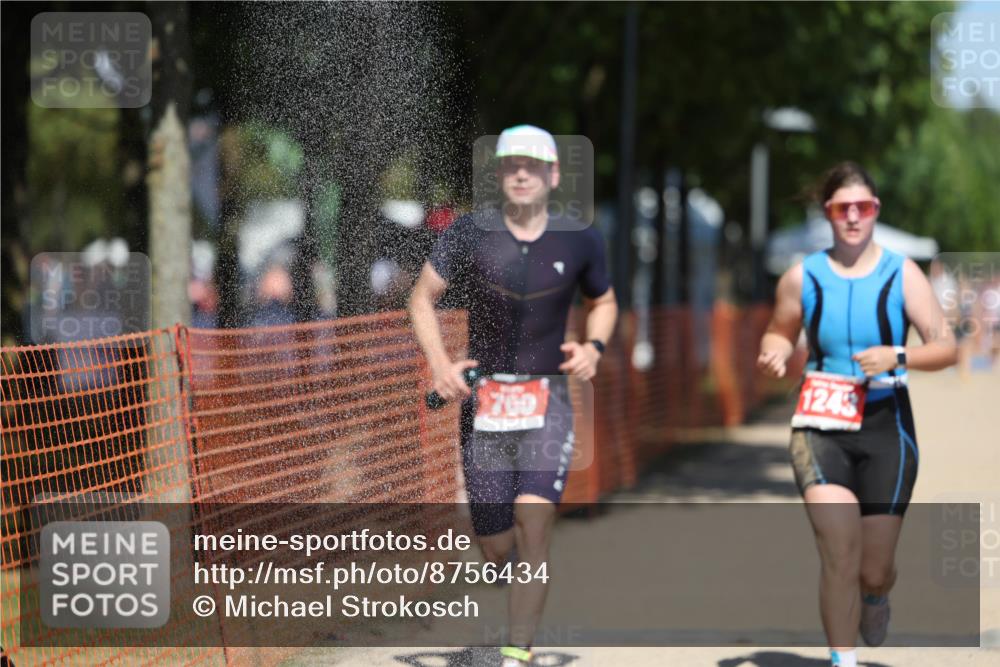 07.09.2025 - 19. Norderstedt Triathlon Michael Strokosch http://msf.ph/oto/8756434 07.09.2025 13:12:10 Laufen 304, 700, 1243 meine-sportfotos.de