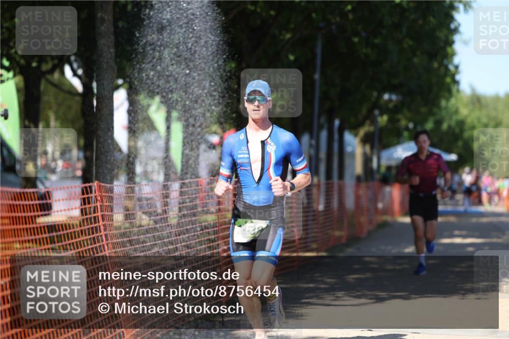 07.09.2025 - 19. Norderstedt Triathlon Michael Strokosch http://msf.ph/oto/8756454 07.09.2025 14:54:10 Laufen 981, 1038, 1465 meine-sportfotos.de