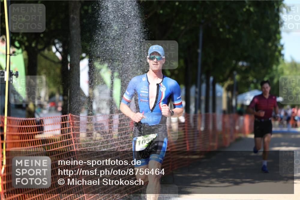 07.09.2025 - 19. Norderstedt Triathlon Michael Strokosch http://msf.ph/oto/8756464 07.09.2025 14:54:11 Laufen 981, 1038, 1465 meine-sportfotos.de
