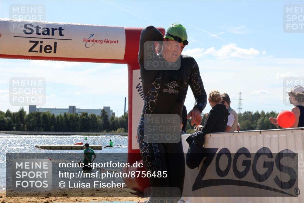 07.09.2025 - 19. Norderstedt Triathlon Luisa Fischer http://msf.ph/oto/8756485 07.09.2025 13:28:27 Schwimmen 366, 984 meine-sportfotos.de