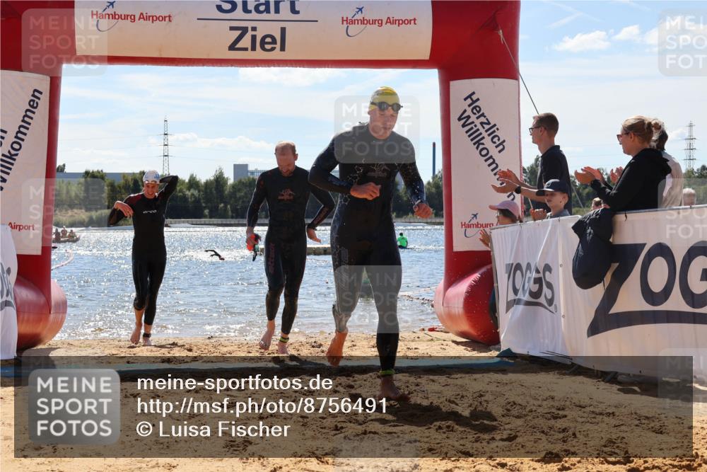 07.09.2025 - 19. Norderstedt Triathlon Luisa Fischer http://msf.ph/oto/8756491 07.09.2025 13:28:42 Schwimmen 962, 979, 1040 meine-sportfotos.de